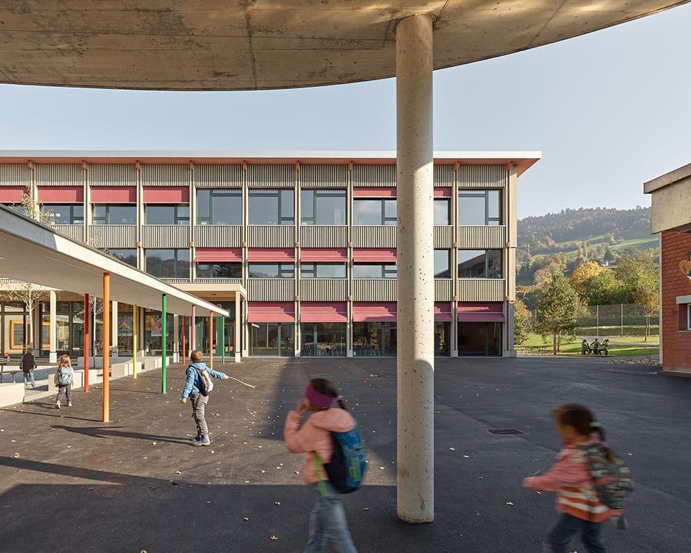 Der Neubau des Sekundarschulhauses Muoshof Malters wurde offiziell eingeweiht und der Schule...